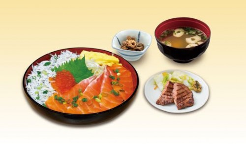 Bol de fruits de mer, saumon, whitebait, fruits de mer, Toshihisa, Station d'Osaka, eki marche Osaka