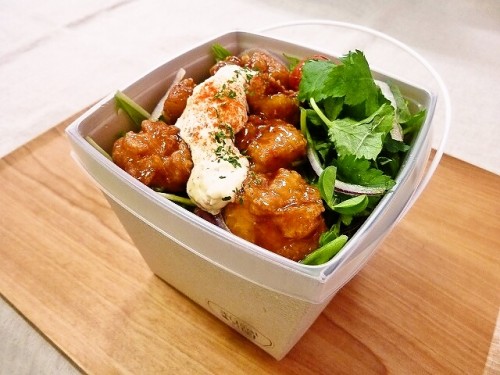 Poulet de riz de KaKe Nanban